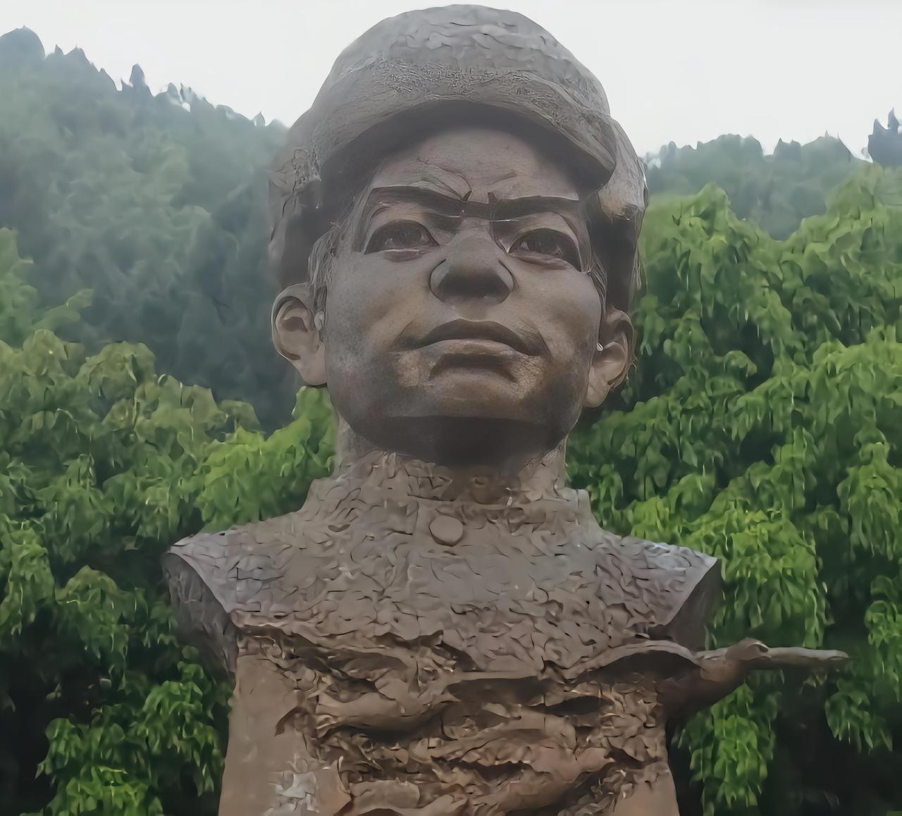 1958年，志愿军撤军前，一战士因私自离队而被抓，连长问他：“你为什么离队！”战