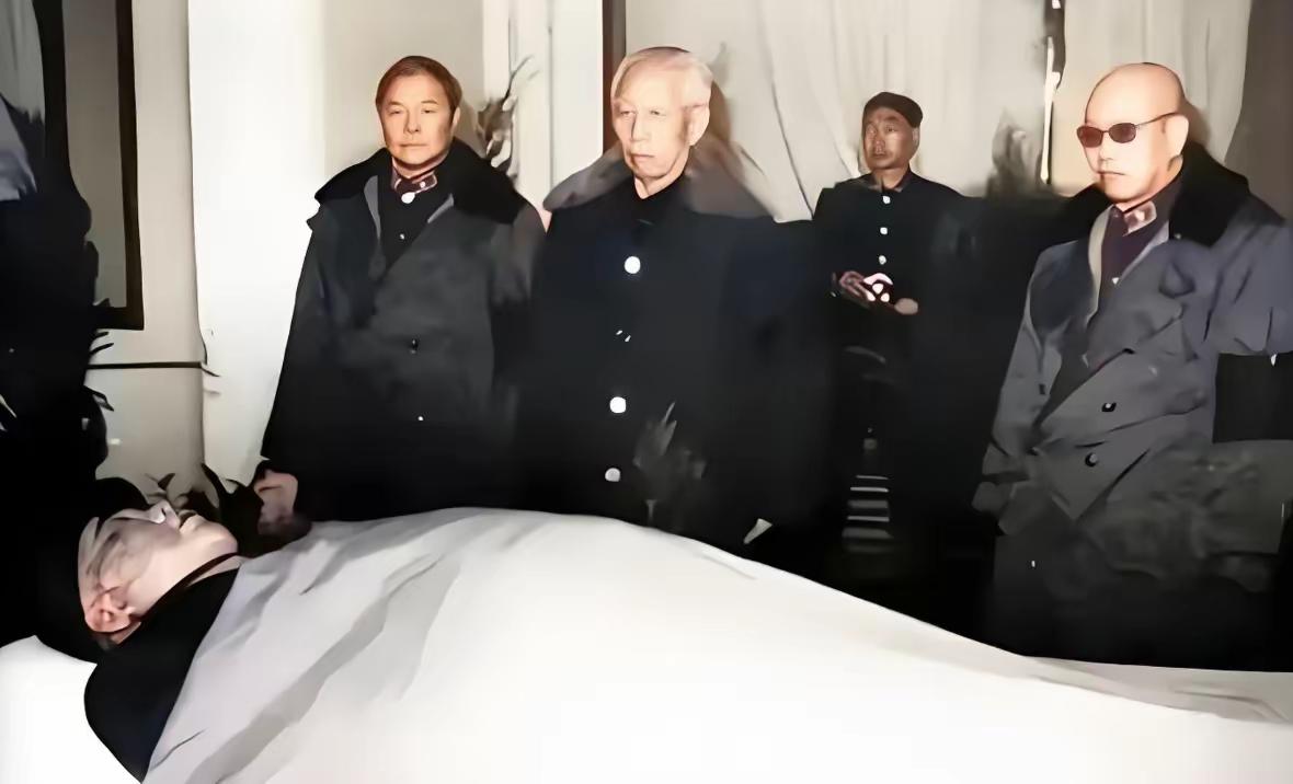 1985年元旦刚过，南京中山陵8号的许世友将军知道自己来日不多，让秘书代笔给中共