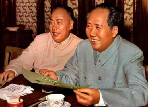 1947年陈毅和刘伯承到西柏坡一天了，还没去看毛主席，主席说：这个两个人一定是先