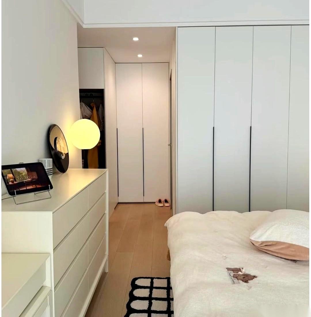 我这辈子干过最蠢的事，可能就是结婚时，把彩礼钱又原封不动地还给了婆家。真的，一