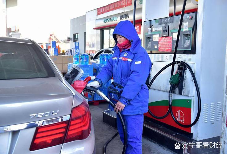 燃油车能开多少年？一文看懂，一目了然！其实核心就3点，看完秒懂先分清：家