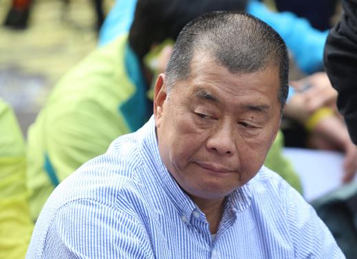 英国首相把释放乱港分子黎智英作为访华的条件，在昨日被“啪啪”打脸，黎智英三项罪名