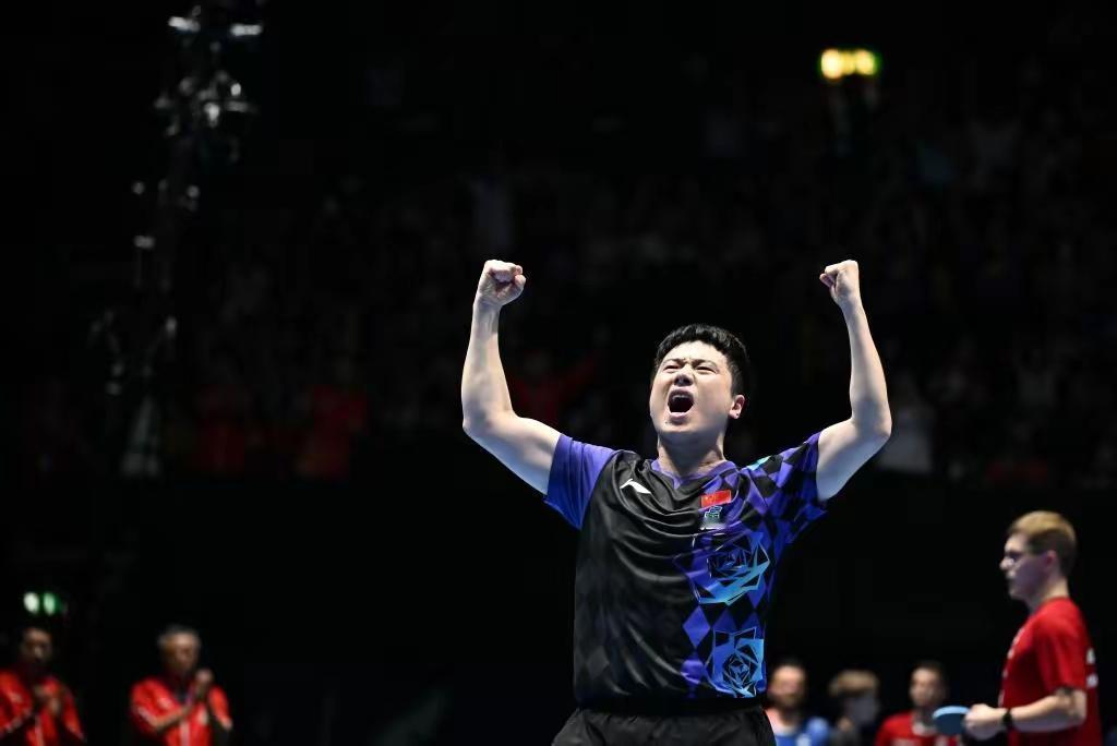 伦敦世乒赛，被梁靖昆两次逆转彻底征服！伦敦世乒赛看完，谁跟我一样，直接被梁
