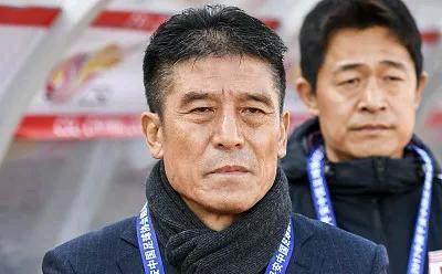 名帅李章洙：中国足球条件变好了但没进步，韩国一块场地几个队用！韩国名帅李章洙近