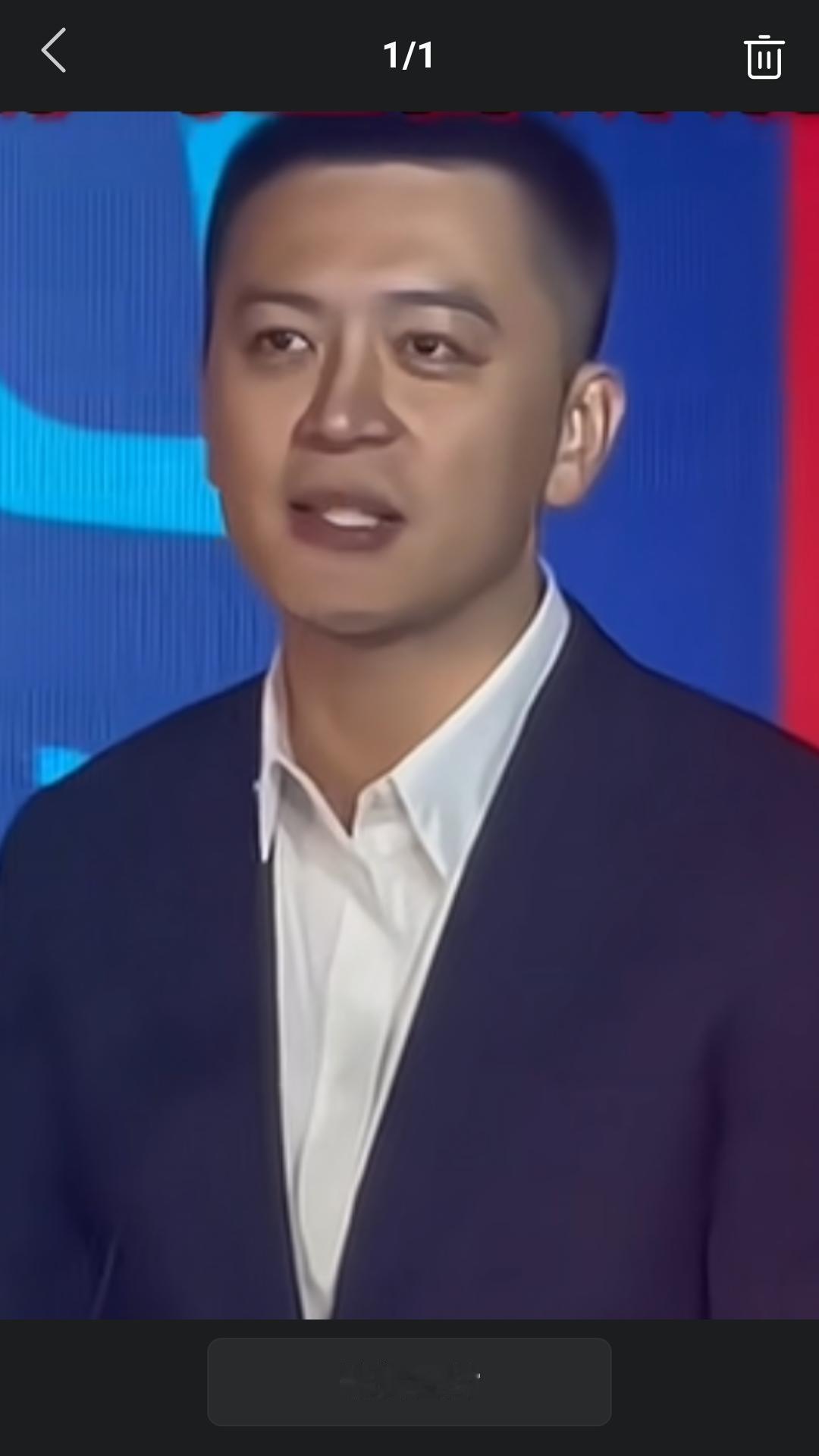 近日，前辽篮主教练杨鸣接受媒体采访，谈到新的身份时说:作为辽宁益胜篮球俱乐部总裁