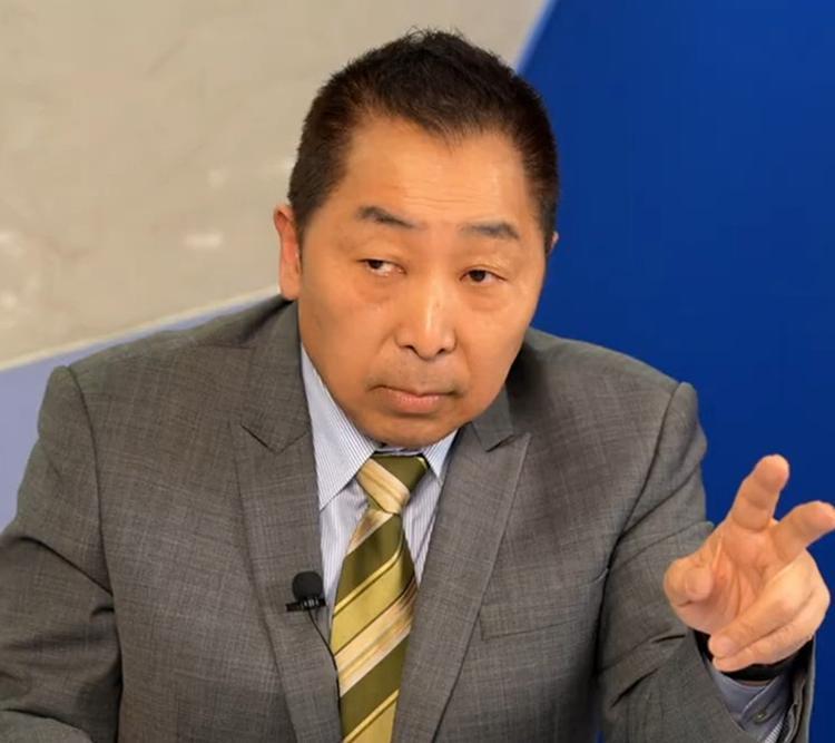 台湾评论员唐湘龙道出硬核观点，中国已经向美国释放明确强硬信号，就算遭到偷袭，也有
