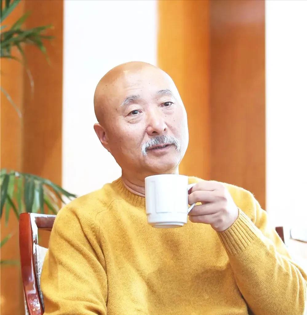 黄渤这波赌又赢麻了！是真的聪明！《戏台》刚火，就有人扒出他早把合同里2000