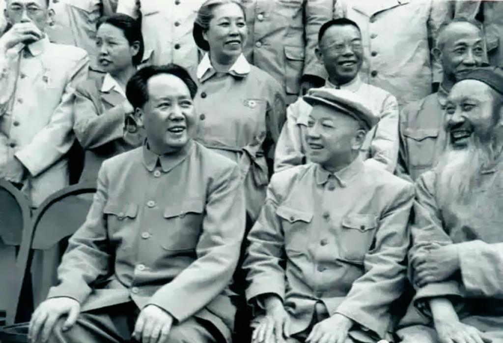叶剑英晚年坦言：能镇住所有猛将的，只有毛泽东同志！为什么当年那么多刚烈勇猛