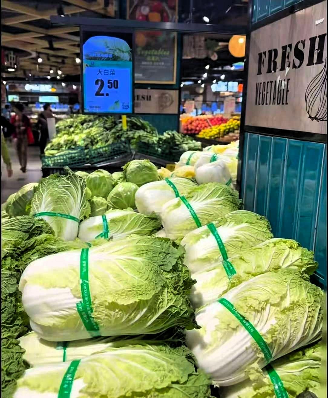 我的个乖乖！大白菜终于翻身了！谁能想到，曾经几毛钱一斤、冬天家家户户囤一麻