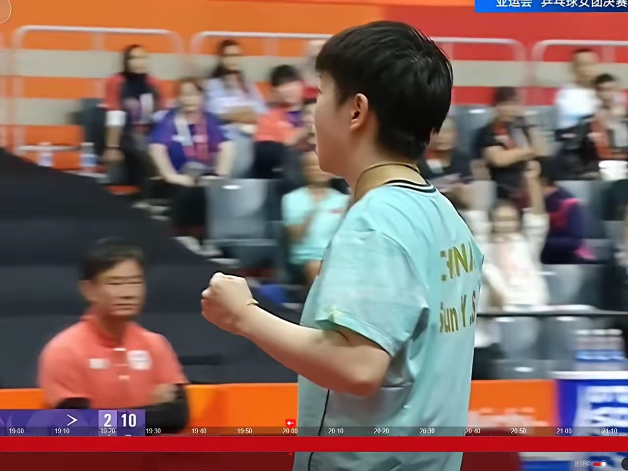 为什么孙颖莎3:1拿下早田希娜？高涵居然说了一句很有道理的话，刘国正都认可。​她说：早田希娜正常打，