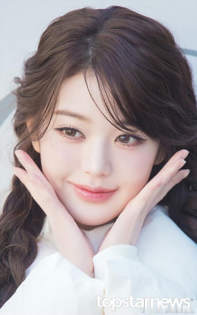 张元英的气质太绝了！化身冬日雪兔，纯净灵动，清冷又治愈，让人忍不住沦陷。