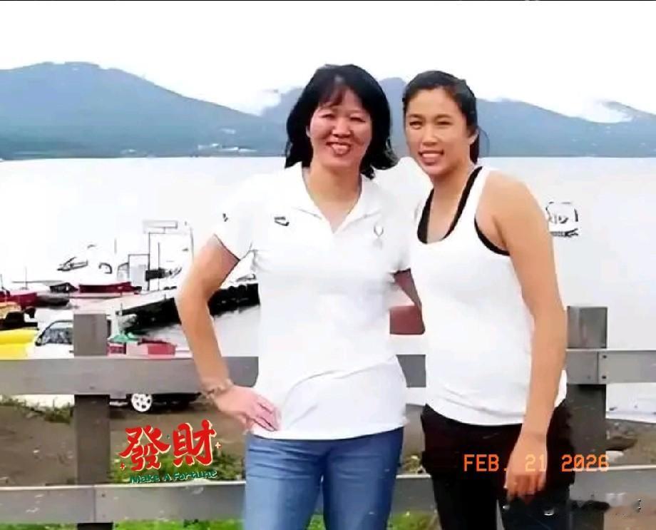 郎平前夫60岁生子，女儿白浪冲进产房，所有人都以为要开撕，结果她一个动作，全场鸦