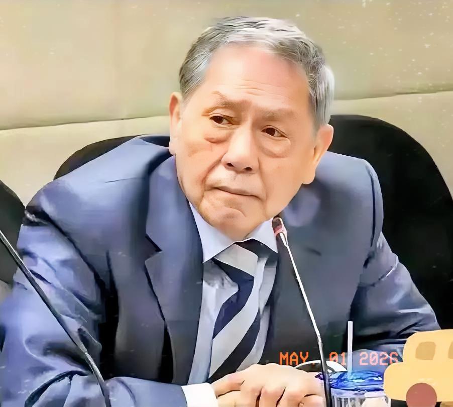 美军灰溜溜跑了！5月1日，台湾退役中将帅化民爆出一个猛料：美菲联合军演，硬是