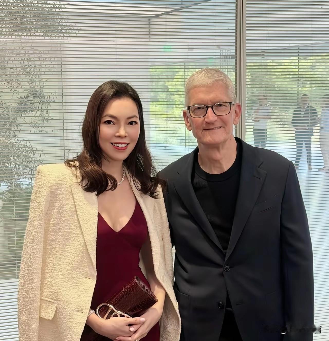 给富豪当妻子，就得睁一只眼儿闭一只眼，不能太较真。郭台铭传了绯闻以后，他的妻