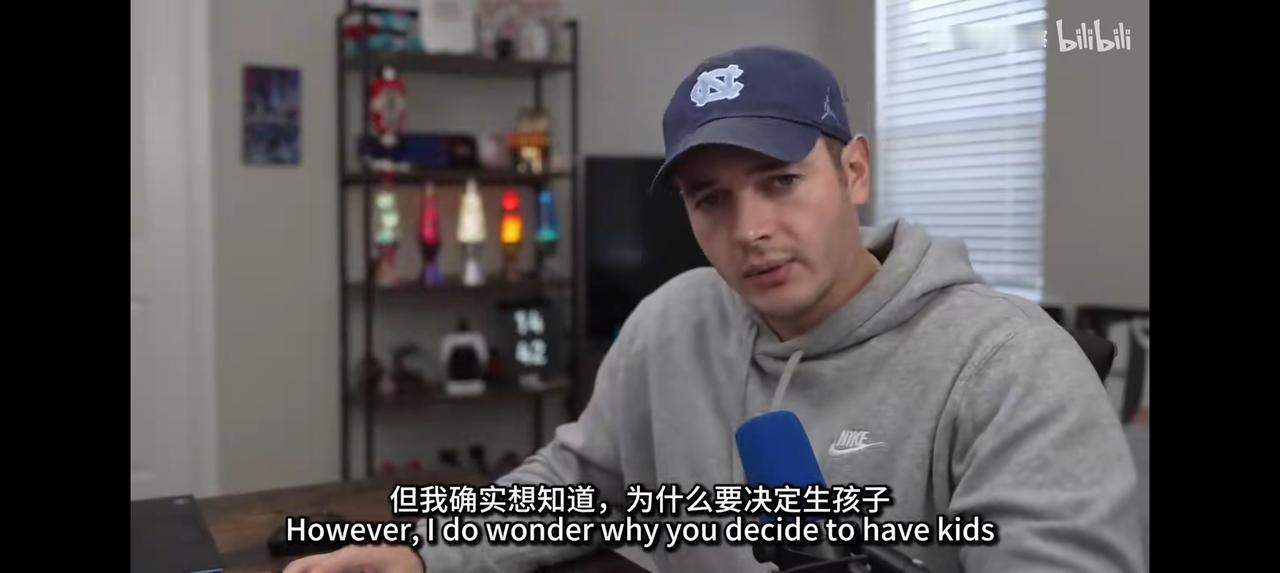 美国教育这个样了？——网上视频：美国一些老师抱怨：学生对电子产品上瘾；对户外运