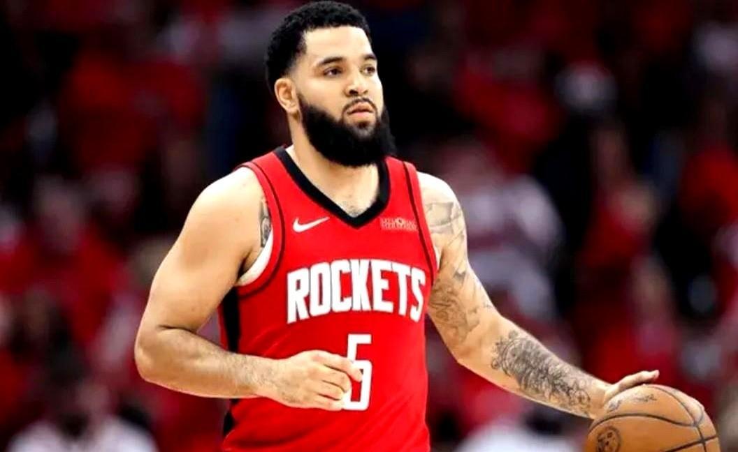 一则关于火箭队的重磅交易流言，直接把整个联盟的桌子都给掀了，球迷群里炸锅的时候，