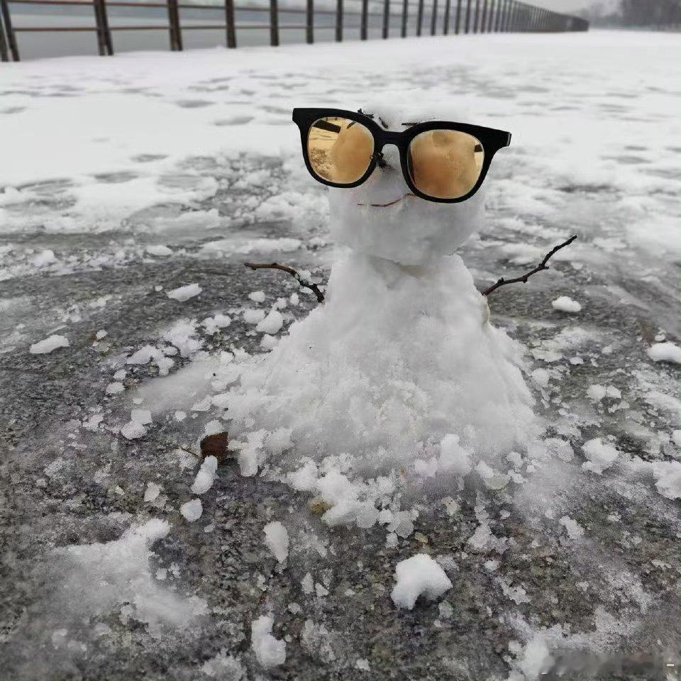 肖蘸！！！！到底是谁喜欢歪嘴笑啊啊啊啊啊啊