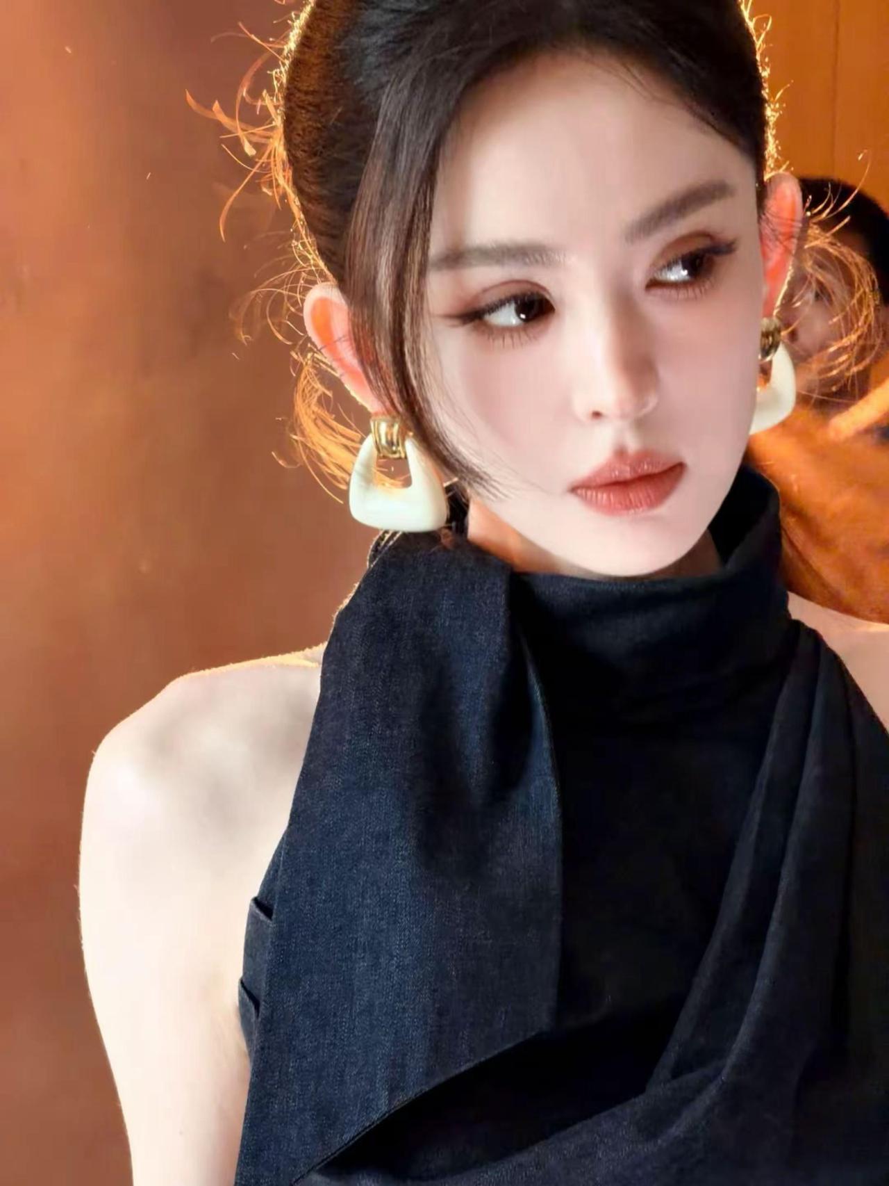 飒！娜扎这身造型，和猛士的气场太搭了古力娜扎猛士X700生图live