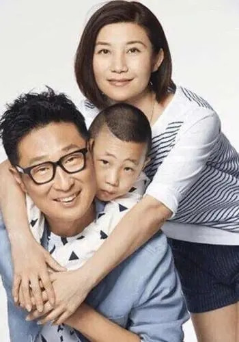 一次，林永健和妻子闹矛盾，向组织申请离婚，在申请书中写到：“两人因三观不合，请