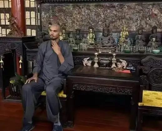 闹呢？少林寺第一“高”僧！以为是个玩笑，竟然真的剃度了。文班亚马，你这是闹哪样？