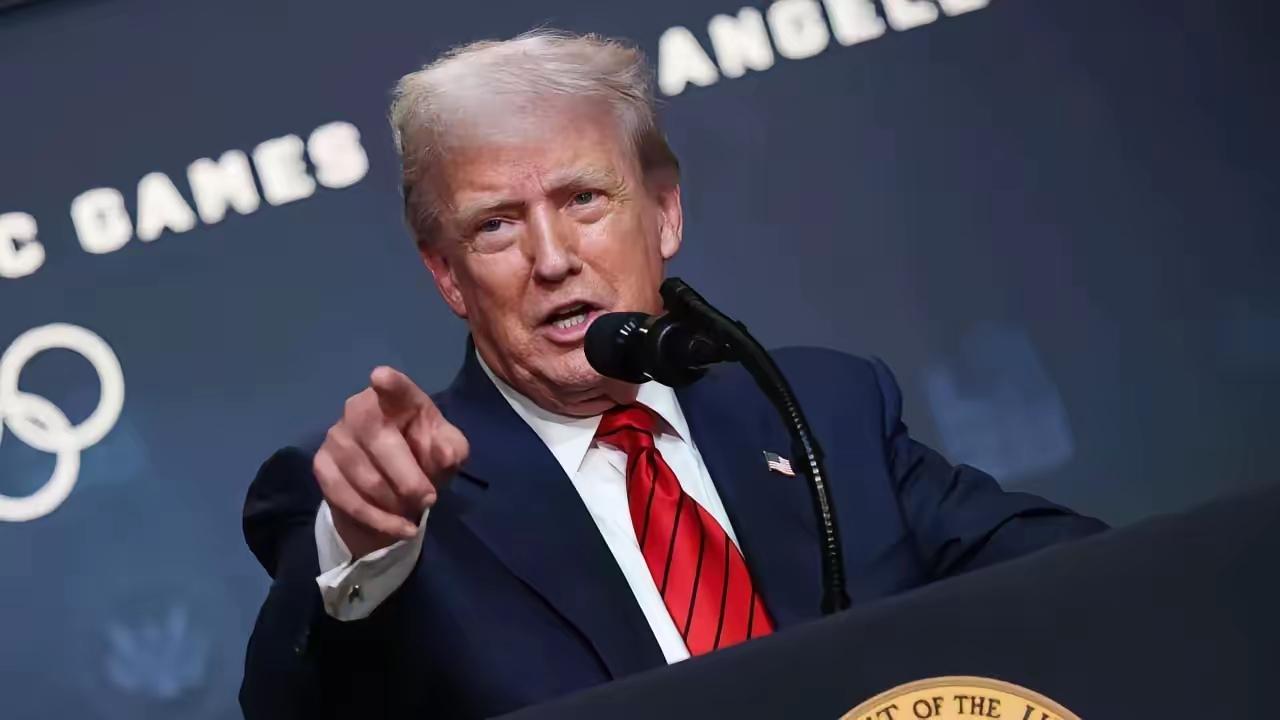 “中国将在一年内吞并加拿大”？一句话震惊四方，全世界只有一个人敢这样说话。特