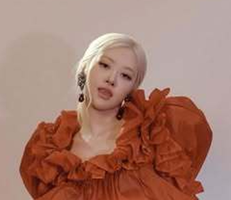 笑死，难怪马户粉说这是黑图是真的，chou啊。。。。啊哈哈哈哈哈，一种智张感