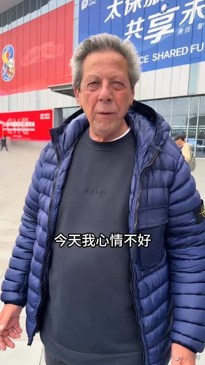 现在全网最糟心的女人就是这位72岁的奶奶了吧！不是因为财物被洗劫一空，也不是因为