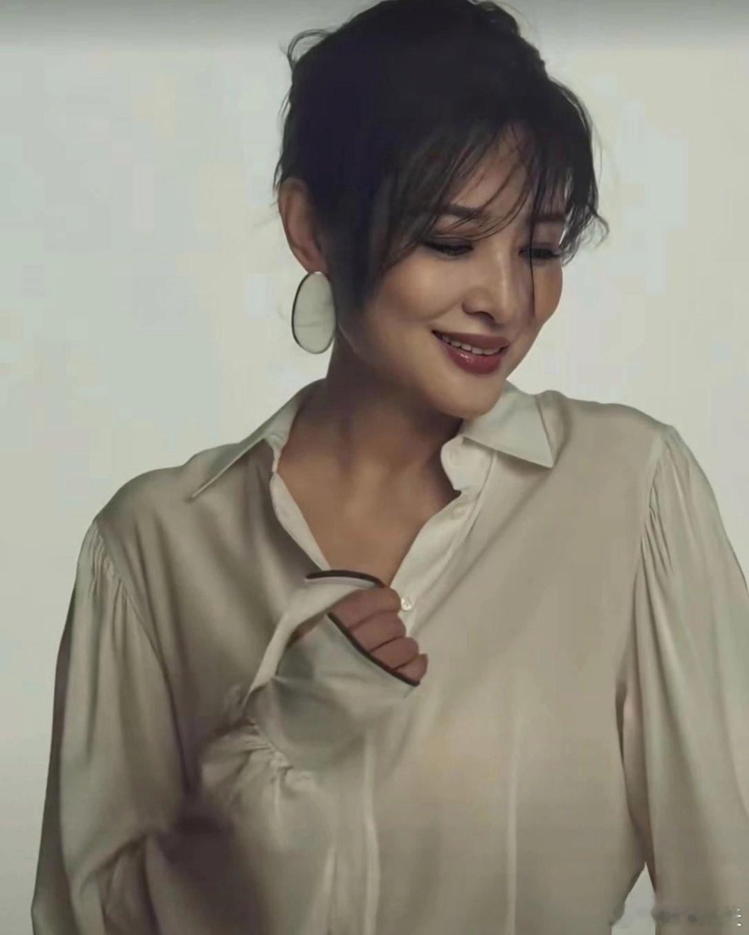 主持人周涛还有这么欲的时候，看来有剧情