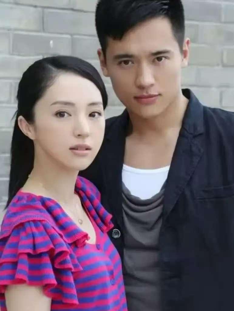董璇没一走了之，不是心软，是算得清账。2019年她递离婚申请时，高云翔的债还没