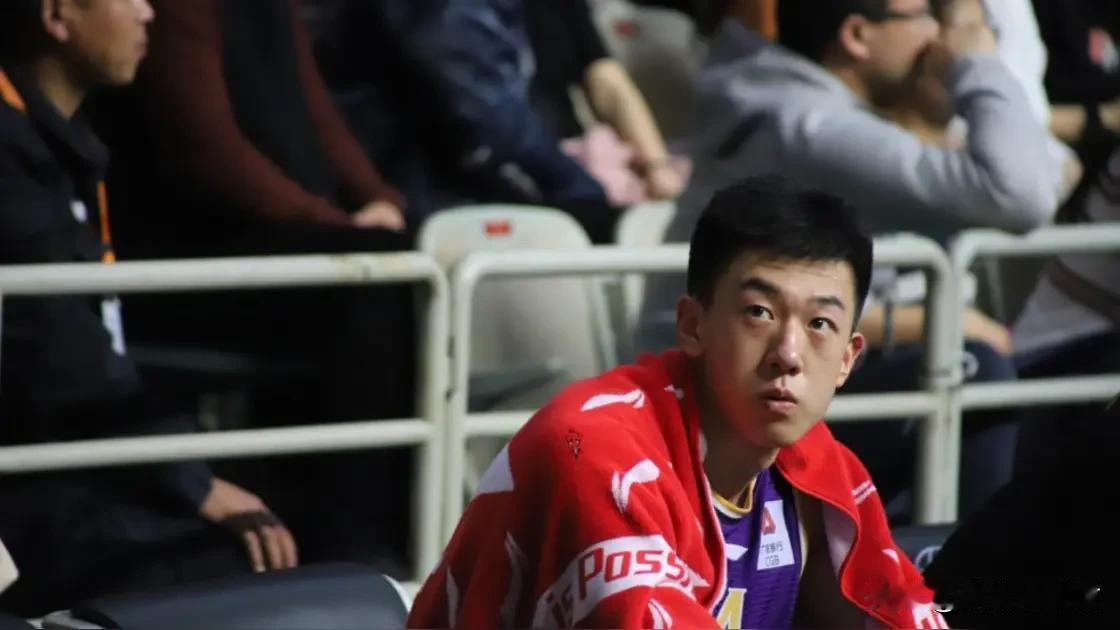 王少杰有话难说！昨天晚上，王少杰在直播时连线徐杰发生了一件让人莫名其妙的事情。