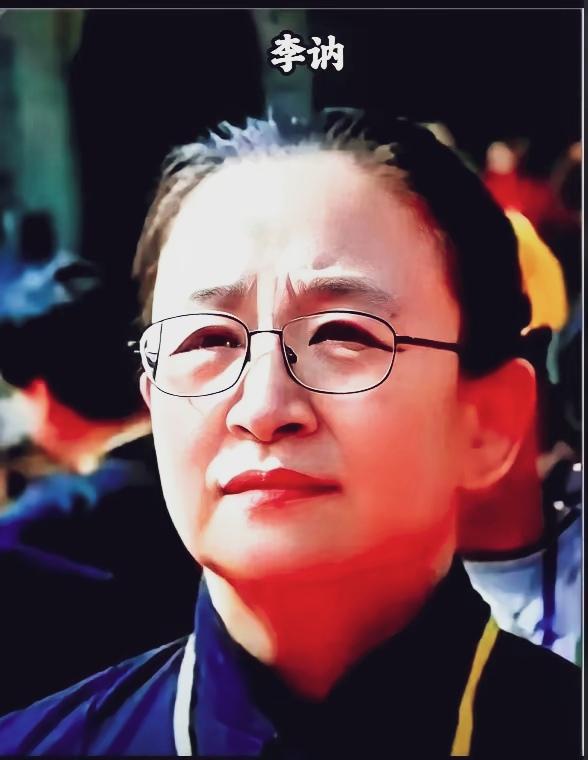 那时，历经风雨已年过半百的李讷，更加怀念亲爱的爸爸毛主席了…