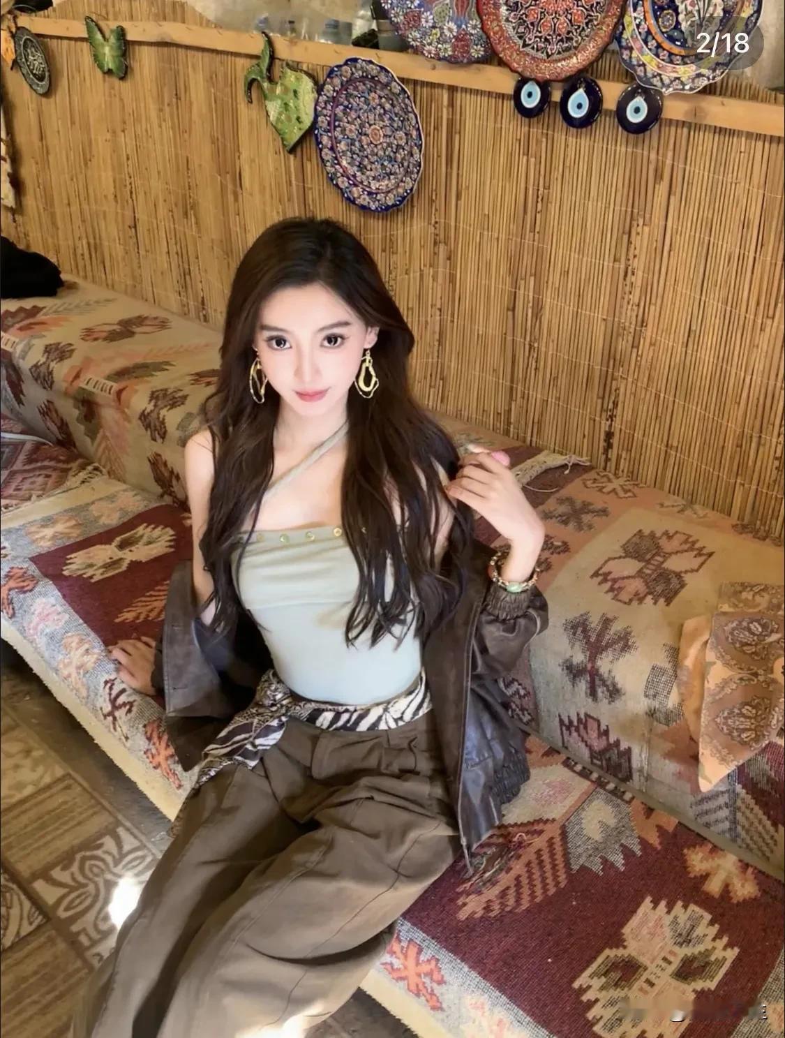 倘若能衣食无忧守着这样一家小店过活该是很幸福的吧