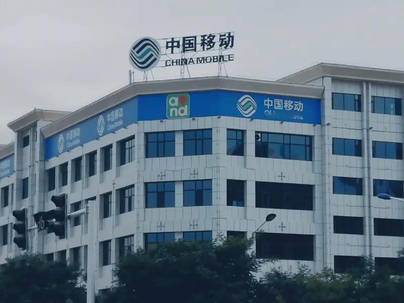 流量又开始紧张了。我是中国移动19元基础套餐，流量仅有2G。月初全靠每天在移动A