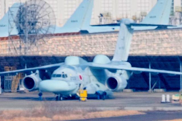 日本第二代“鸭嘴兽”电子战飞机“EC-2”现身采用和上一代EC-1一样丑陋