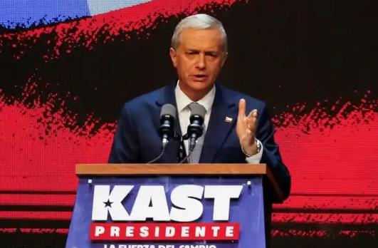 极右翼候选人当选总统，“智利发生30多年来最大右转”！选举委员会的计票大屏幕