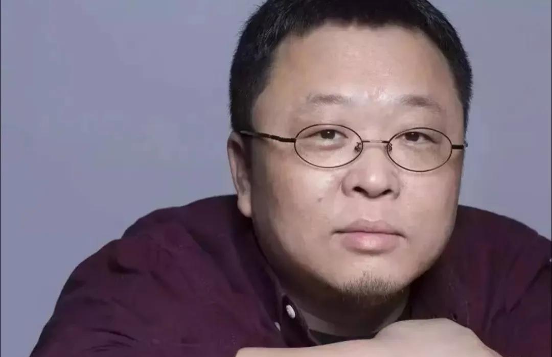 罗永浩再次上线，就预制菜问题和网友激烈对线，给老罗气得都要飙脏话了，看得出来强忍