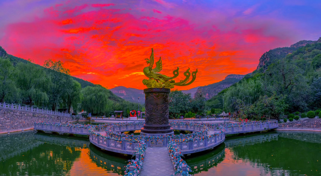 发现宝藏山东一场晚霞把这里染成了风景画。最美晚霞拥车子旅图​​​