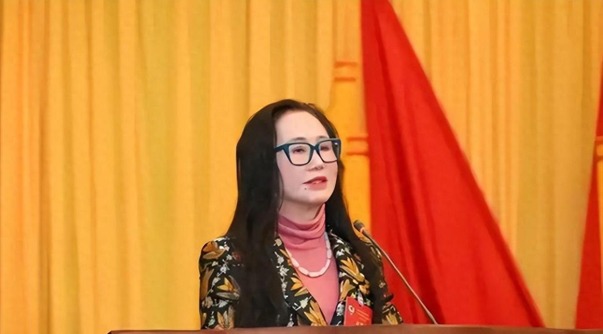 星宇车灯风波：百亿企业逼退应届生，人大代表身份引争议星宇车灯批量劝退107