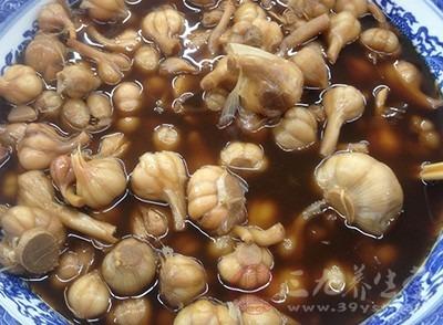 醋泡大蒜的功效与作用 醋泡大蒜的做法是什么