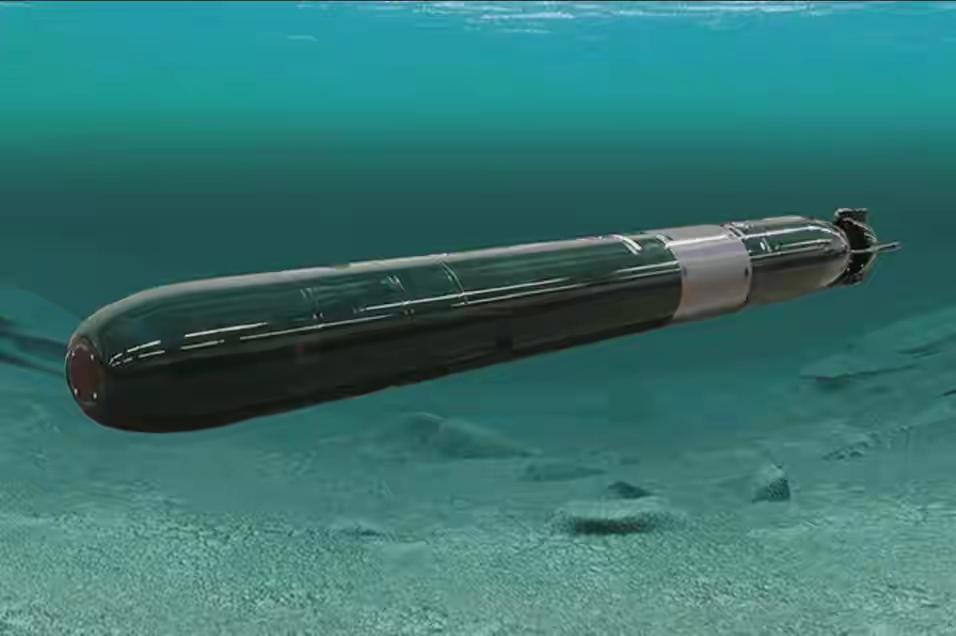 福建舰的服役让第二岛链内的美日澳的海空军力量都处于下风。第二岛链内的任何舰艇都