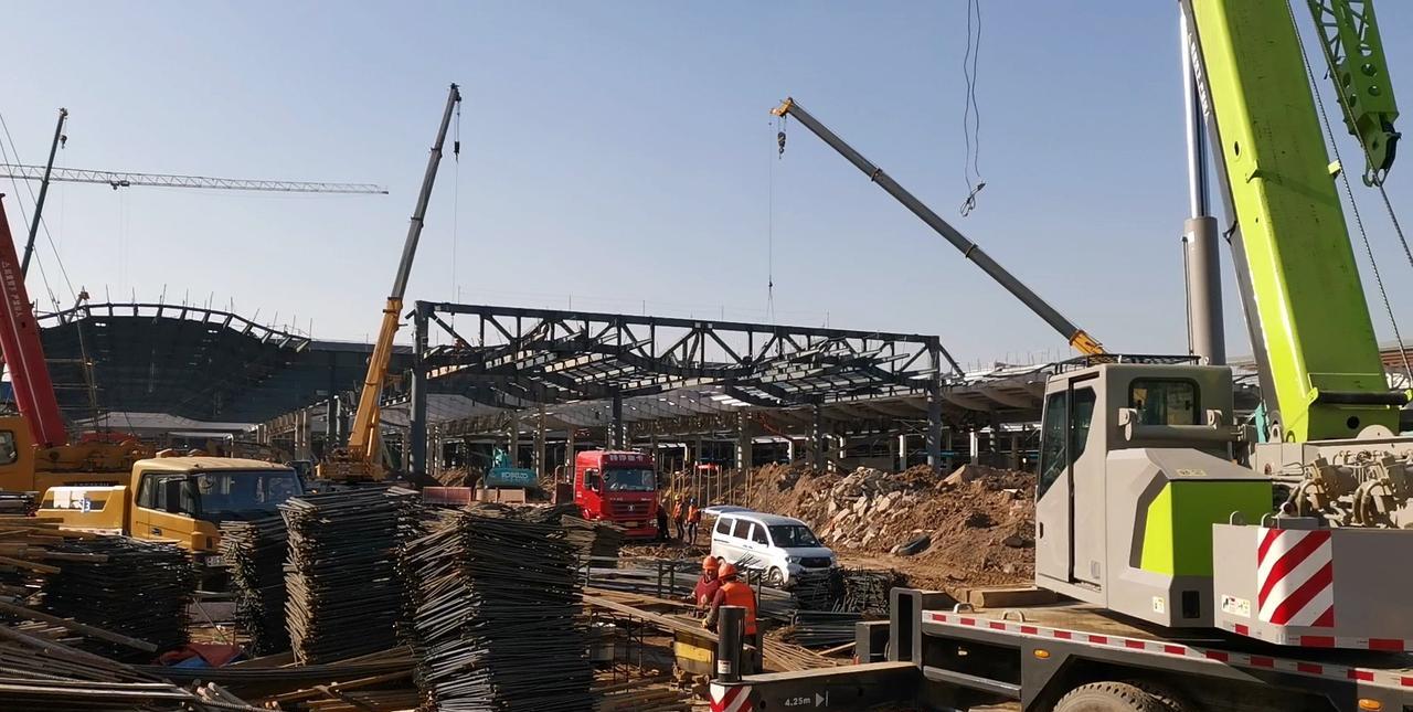 以6月7号西安地铁客流量数据结果可以明显看出，其中9号线8.6万人次，10号线7