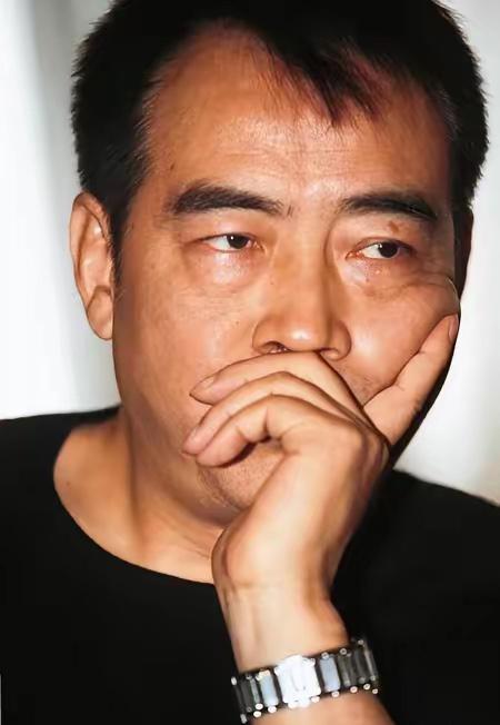 砸了三个亿，花了整整三年。结果被一个连正经工作都没有的待业青年，用几天的功夫、一