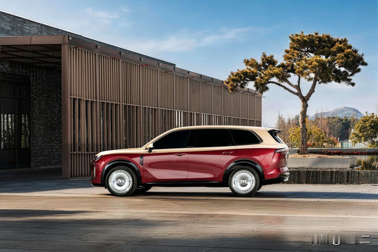 十二生肖里，这几对生肖夫妻，最容易把日子过得安稳又甜蜜：1、虎配猪，互相包容不