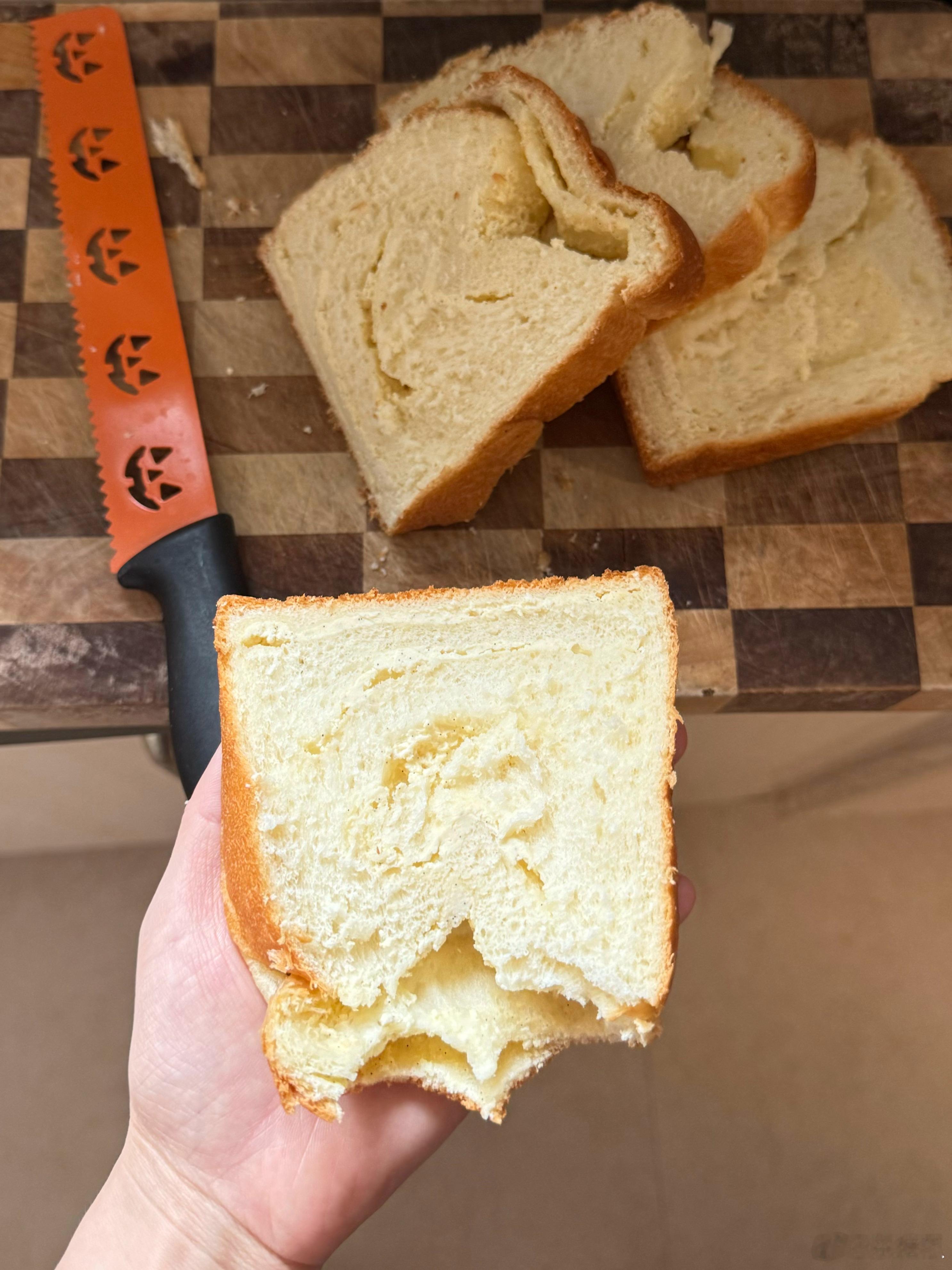 猫咪面团上周的隐藏菜单：大溪地香草奶酪冰博客好吃疯了来不及复烤先下肚了