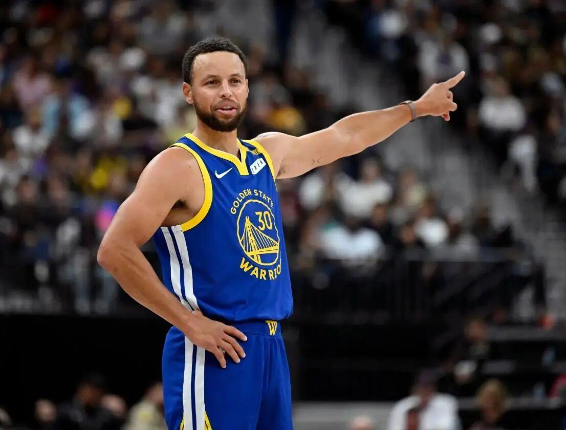 NBA新赛季，有两位老将，100%会感到非常累！第一位，勇士的库里，巴特勒短时