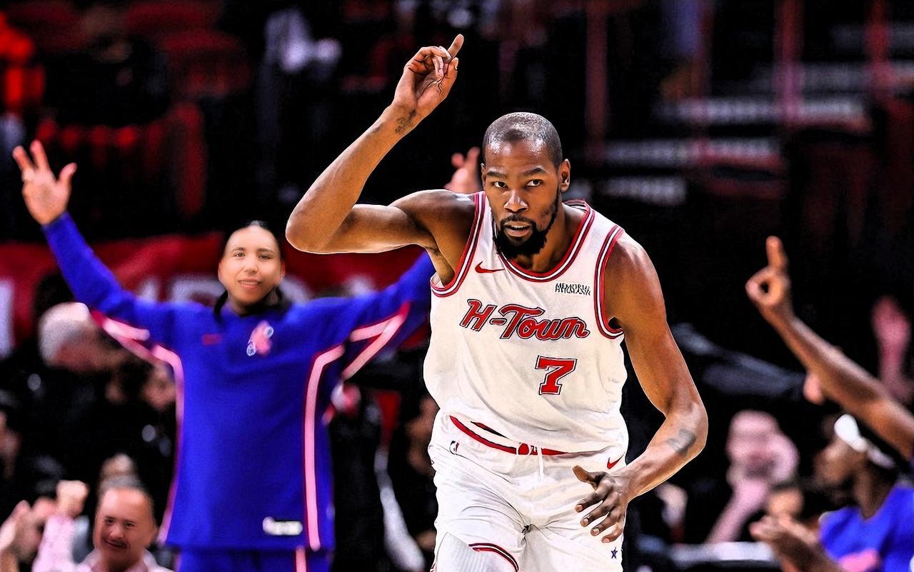 火箭老将杜兰特真是有情有义啊！今日KD接受采访时谈到了保罗的情况说道：“我不知