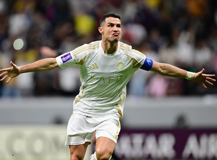 C罗取关队友，争议点球成关键，没有领袖气质沙特超第7轮利雅得胜利2-1逆