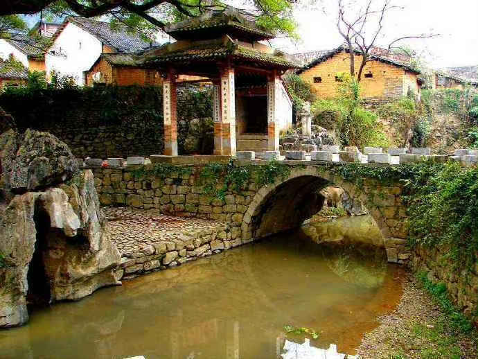 广西黄姚古镇，小桥流水古人景，可谓是中国最美小镇之一了。
