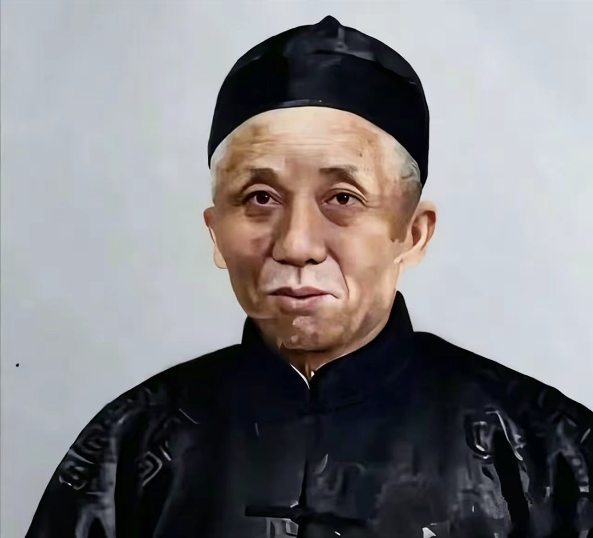 图一是毛顺生，伟人毛泽东的父亲图二是蒋肇聪，蒋介石的父亲
