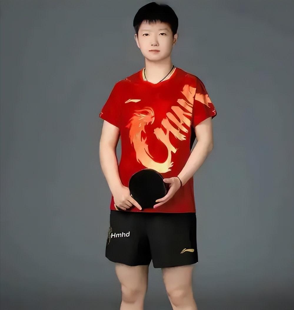 金牌第一，胸前没汉字，这衣服谁定的？1990年北京亚运会，中国队衣服上印着大大
